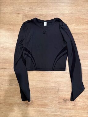 lululemon athletica Black Long-Sleeve Cropped Performance Top